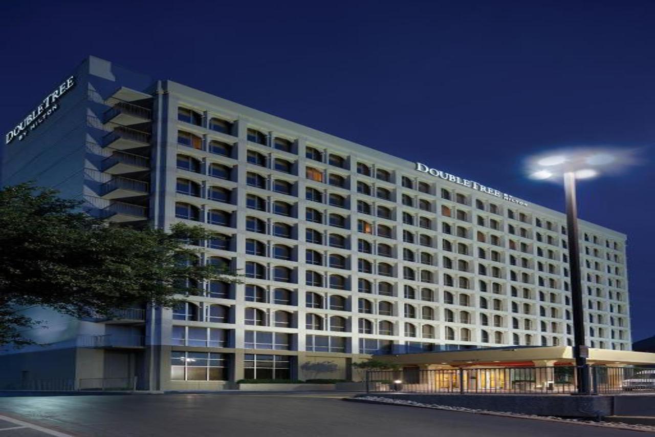 Doubletree By Hilton Dallas Market Center Exteriör bild