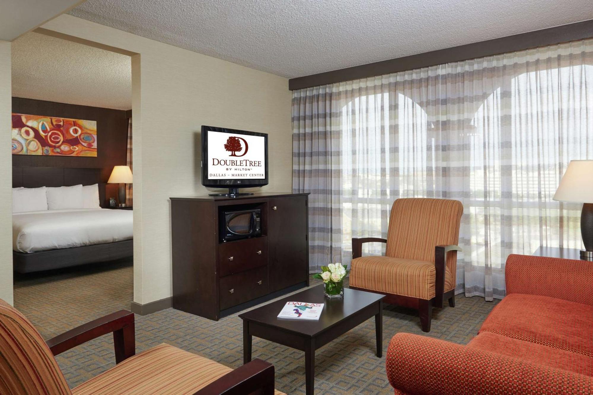 Doubletree By Hilton Dallas Market Center Exteriör bild