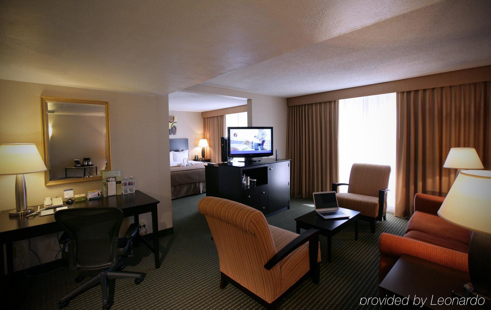 Doubletree By Hilton Dallas Market Center Rum bild