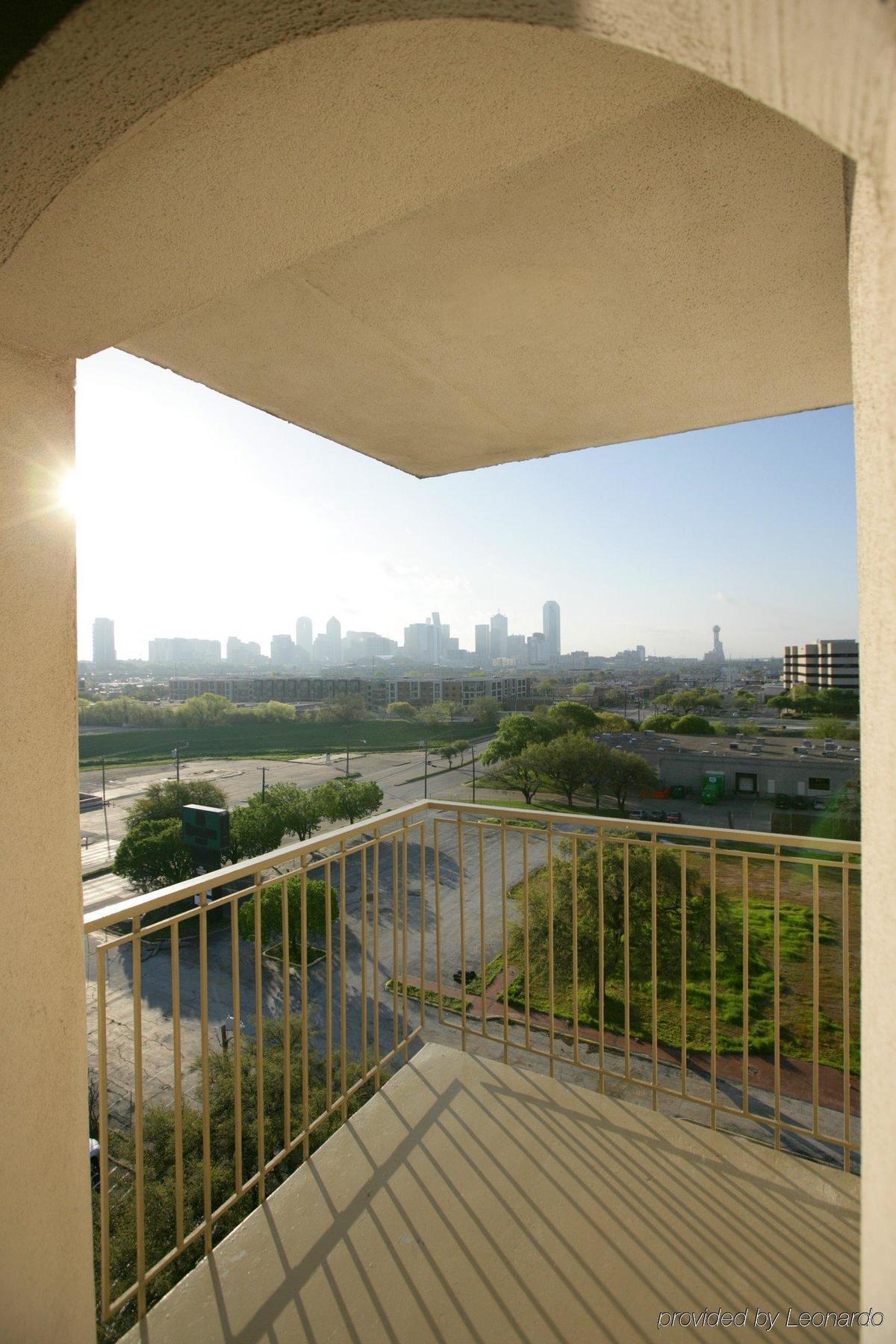 Doubletree By Hilton Dallas Market Center Rum bild