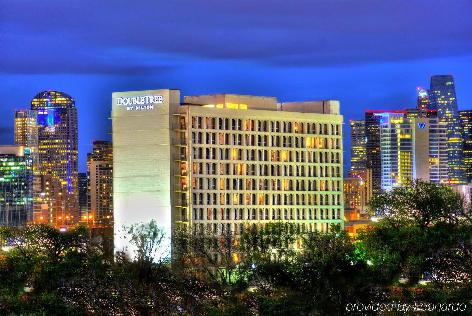 Doubletree By Hilton Dallas Market Center Exteriör bild